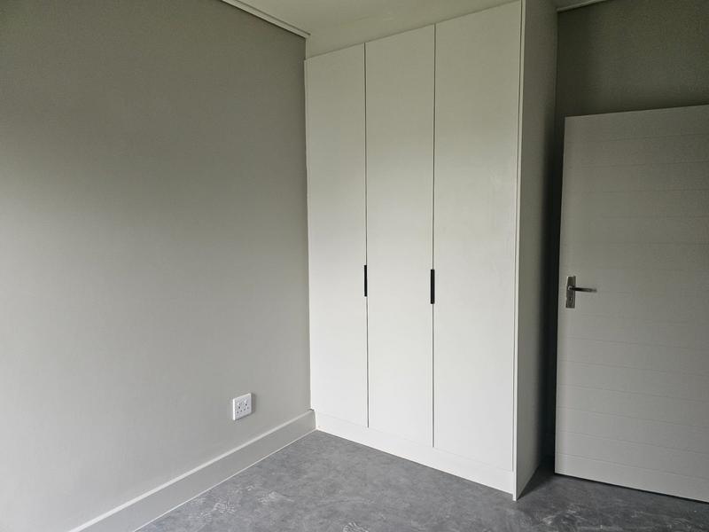 To Let 3 Bedroom Property for Rent in Uitzicht Western Cape